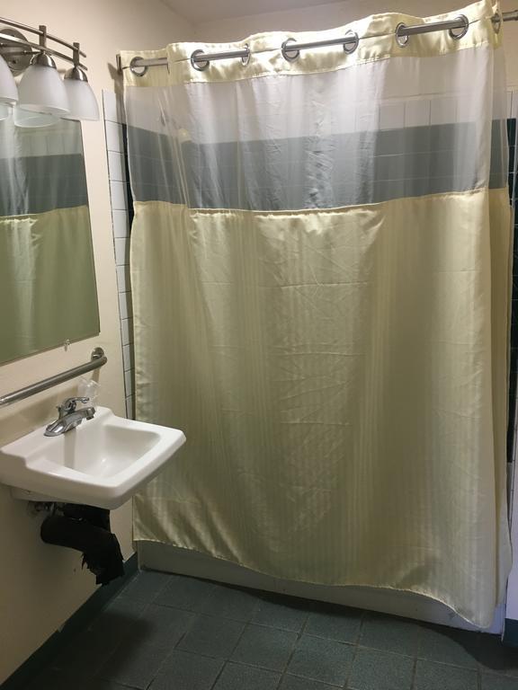 Budget Inn Motel Уудбърн Екстериор снимка