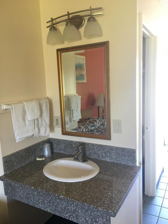 Budget Inn Motel Уудбърн Екстериор снимка