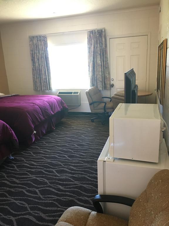 Budget Inn Motel Уудбърн Екстериор снимка