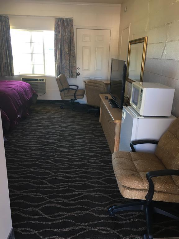 Budget Inn Motel Уудбърн Екстериор снимка
