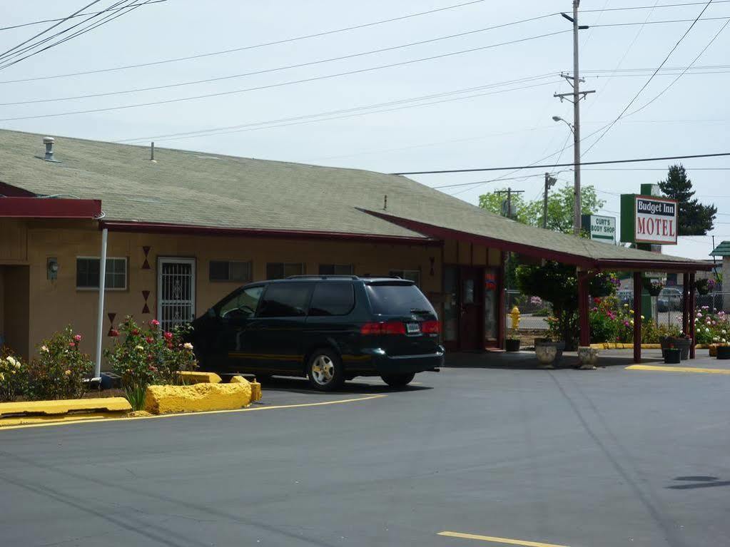 Budget Inn Motel Уудбърн Екстериор снимка