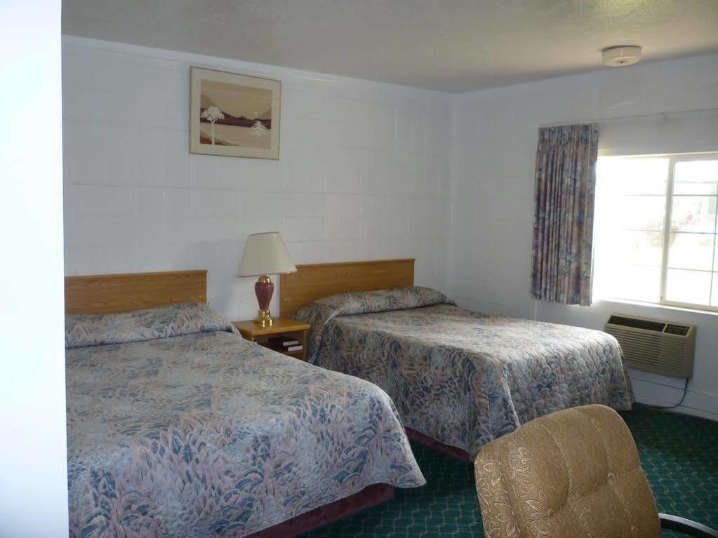Budget Inn Motel Уудбърн Екстериор снимка