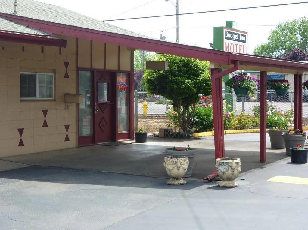 Budget Inn Motel Уудбърн Екстериор снимка